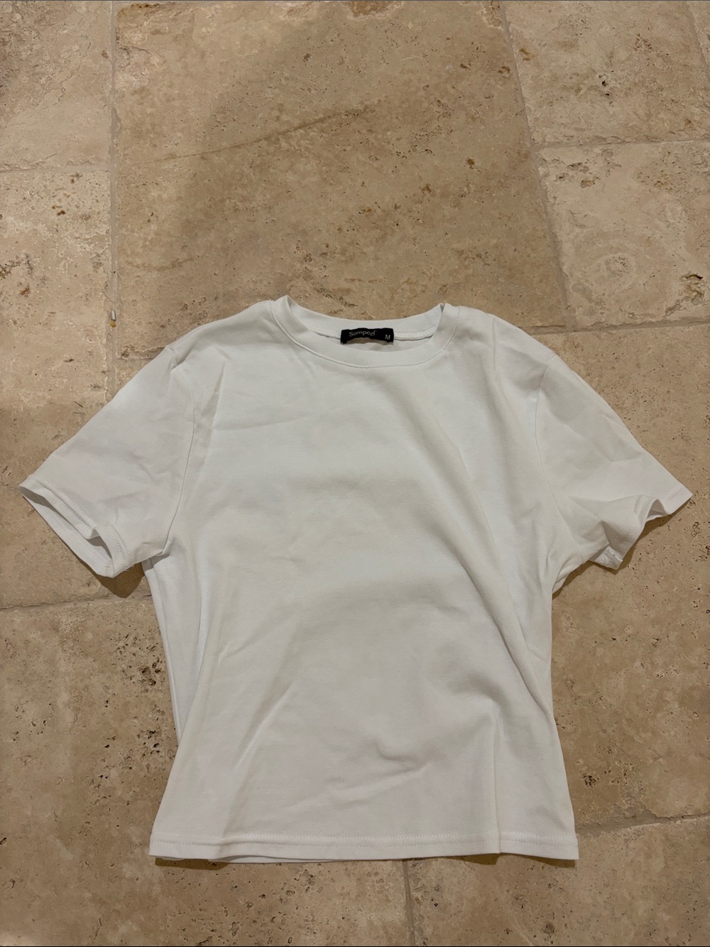 Classic White Crew Neck T-Shirt - Unbranded